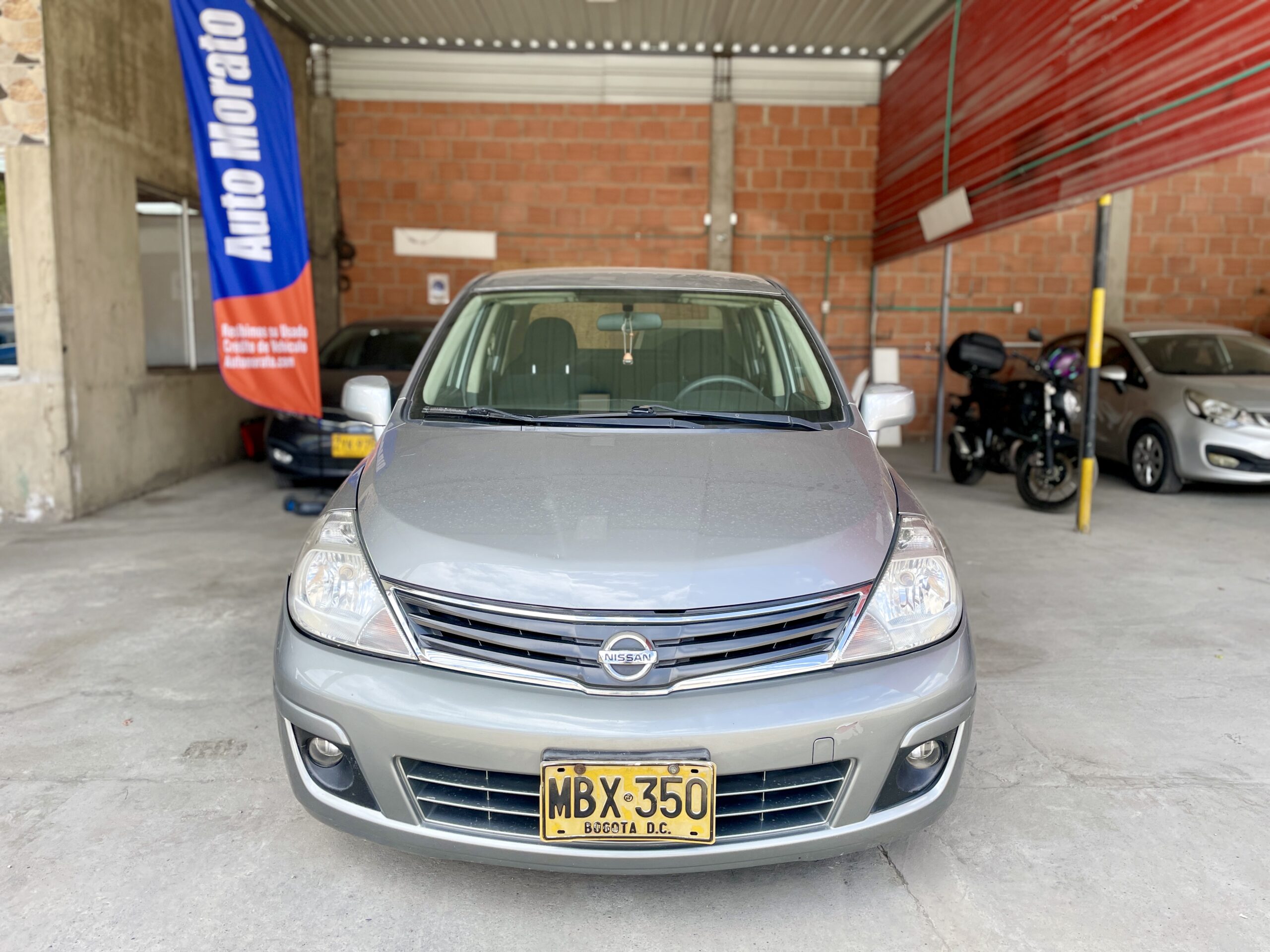 Nissan Tiida 2012 1.8 Sedan