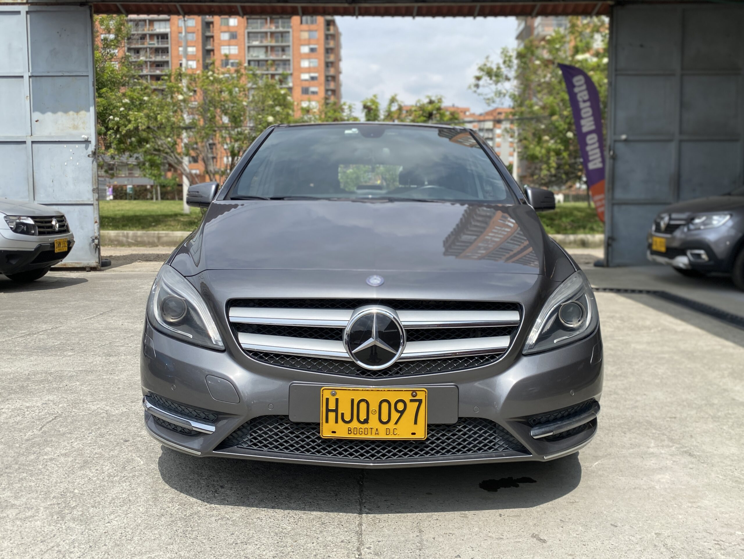 Mercedes Benz B200 2014 At