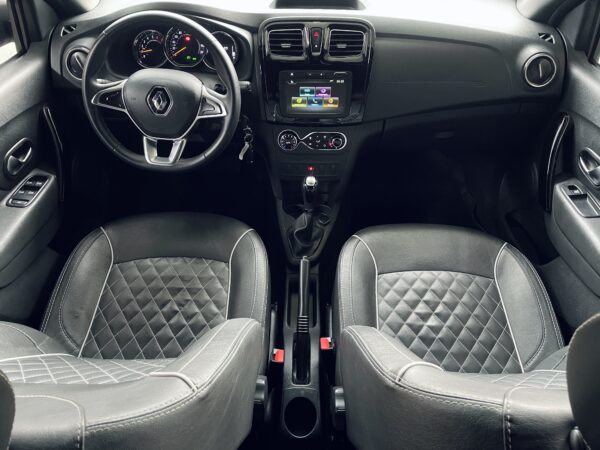 Renault Logan 2022 Privilege/Intens - Image 10