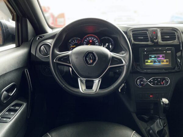 Renault Logan 2022 Privilege/Intens - Image 11