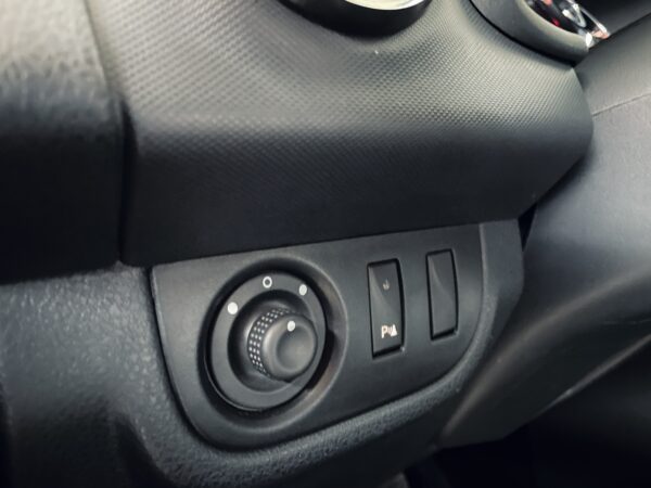 Renault Logan 2022 Privilege/Intens - Image 14