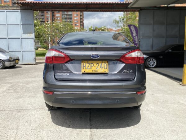 Ford Fiesta 2015 Titanium - Image 5
