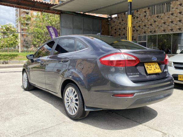 Ford Fiesta 2015 Titanium - Image 6