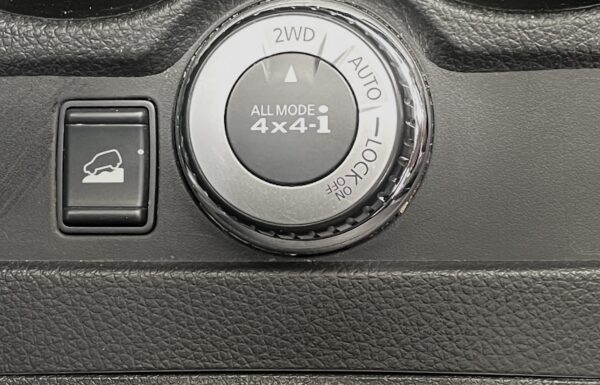 Nissan X-Trail 2016 Exclusive - Image 15