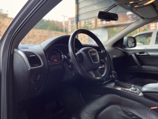 Audi Q7 2008 7 pasajeros 4x4 - Image 14