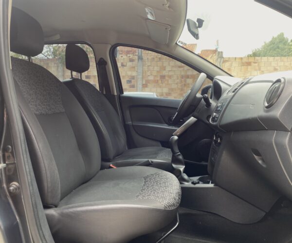 Renault Sandero 2019 Life - Image 11