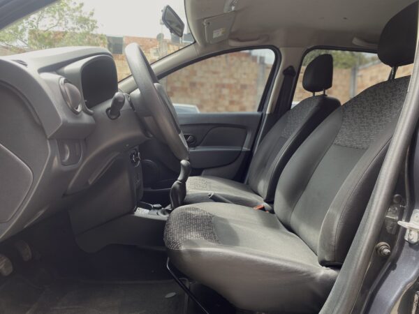 Renault Sandero 2019 Life - Image 14