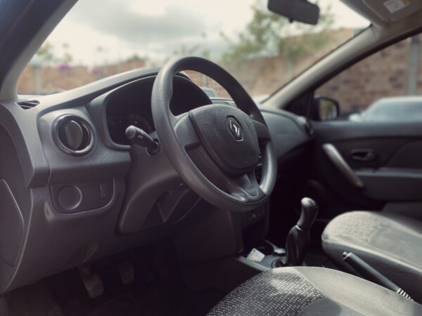 Renault Sandero 2019 Life - Image 15