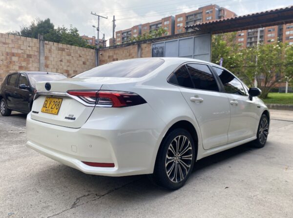 Toyota Corolla 2020 Híbrido SE-G - Image 4