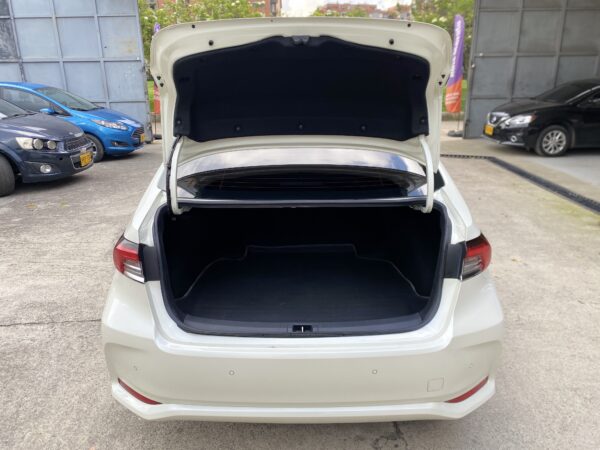 Toyota Corolla 2020 Híbrido SE-G - Image 7