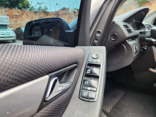 Mercedes Benz B180 2010 - Image 13