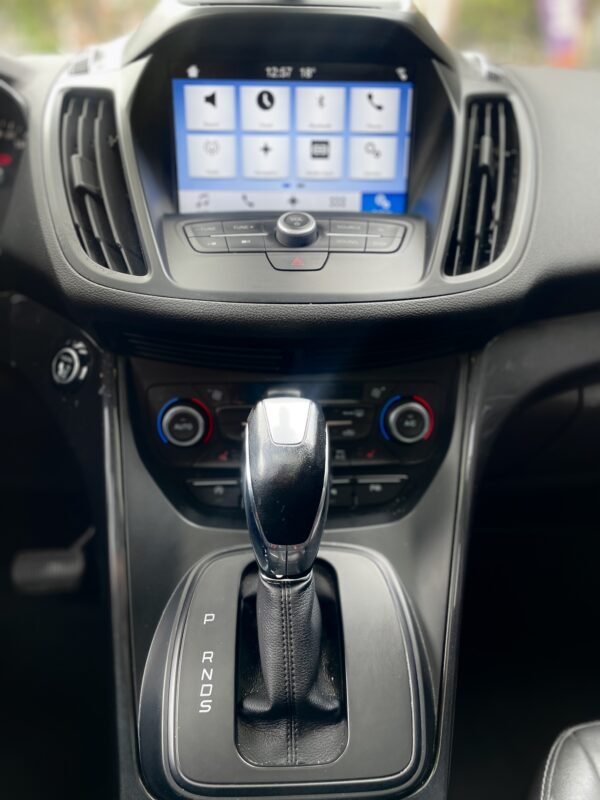 Ford Escape 2017 Titanium 4WD - Image 12