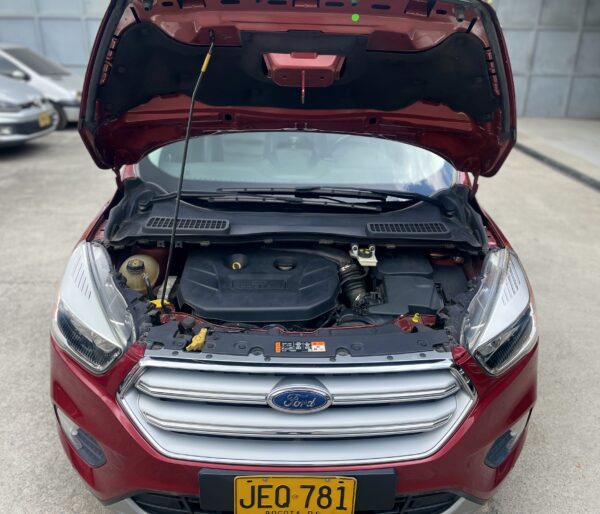 Ford Escape 2017 Titanium 4WD - Image 8