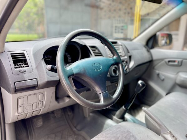 Toyota Hilux 2007 Furgón - Image 12