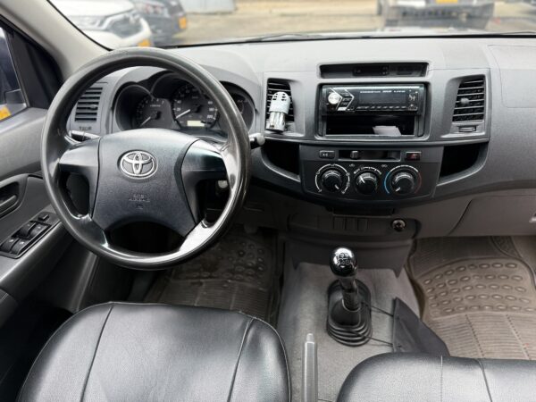 Toyota Hilux 2014 Mecánica 2.7 - Image 11