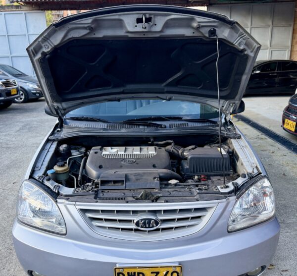 Kia Carens 2007 Lx 7 Pasajeros - Image 10