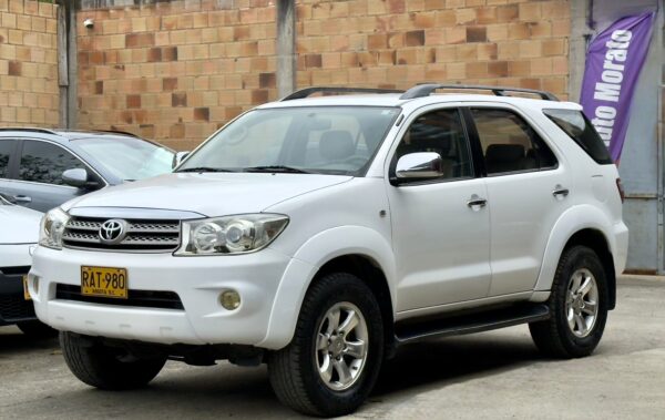 Toyota Fortuner 2010 2.7