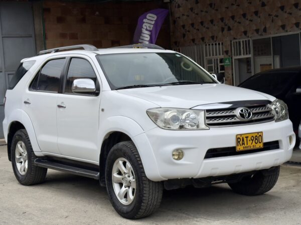 Toyota Fortuner 2010 2.7 - Image 3