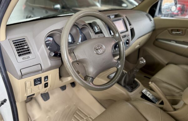 Toyota Fortuner 2010 2.7 - Image 8