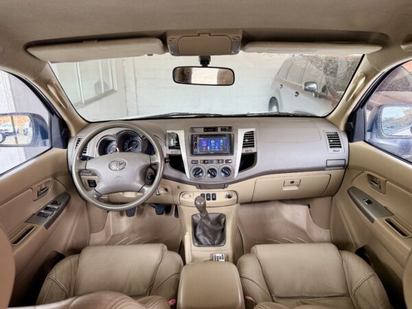 Toyota Fortuner 2010 2.7 - Image 11
