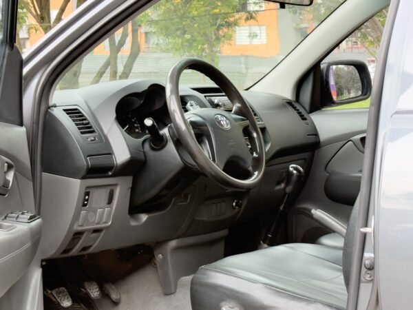 Toyota Hilux 2014 Mecánica 2.7 - Image 14