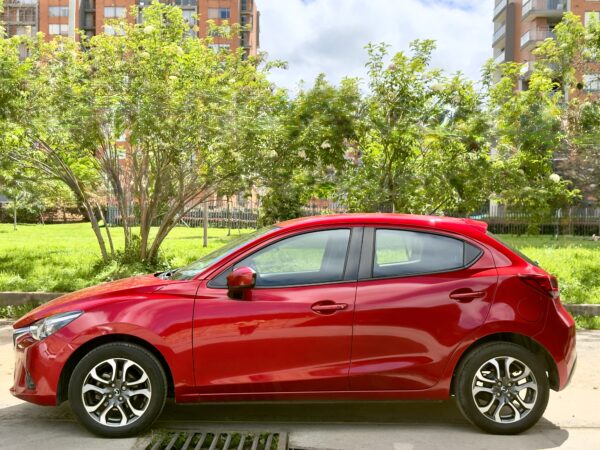 Mazda 2 Sport 1.5 Grand Touring At - Image 2