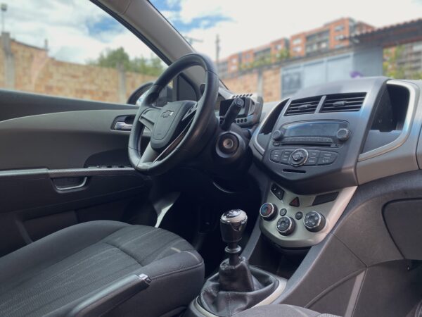Chevrolet Sonic 2013 Lt - Image 8