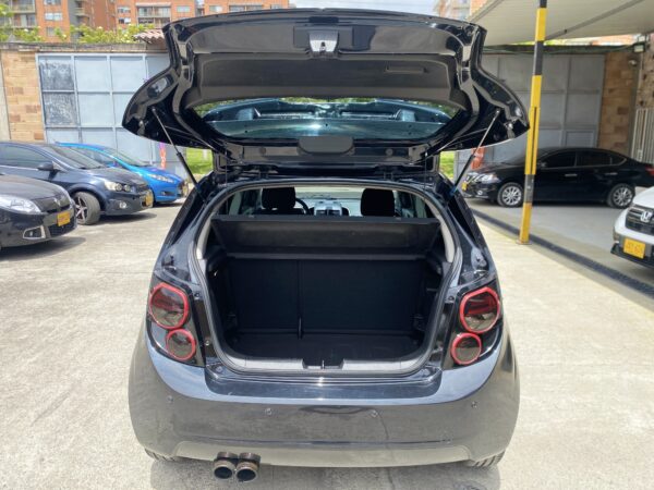 Chevrolet Sonic 2013 Lt - Image 12