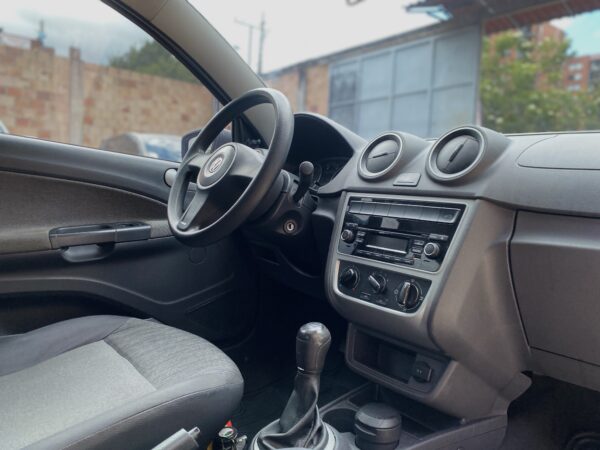 Volkswagen Voyage 2014 Comfortline - Image 10