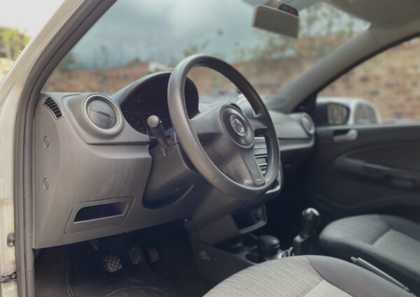 Volkswagen Voyage 2014 Comfortline - Image 15
