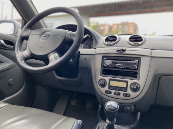 Chevrolet Optra 2007 Limited Mecánica - Image 14