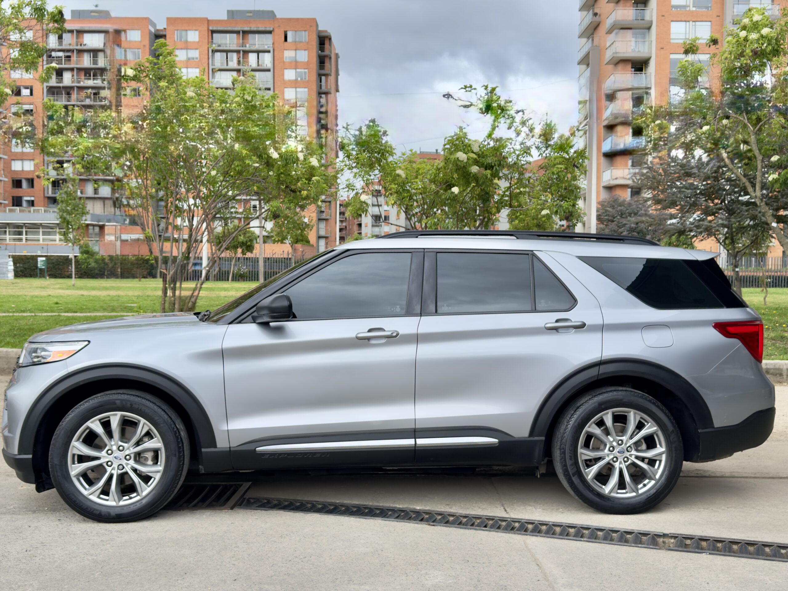 Ford Explorer 2.3l - Image 8