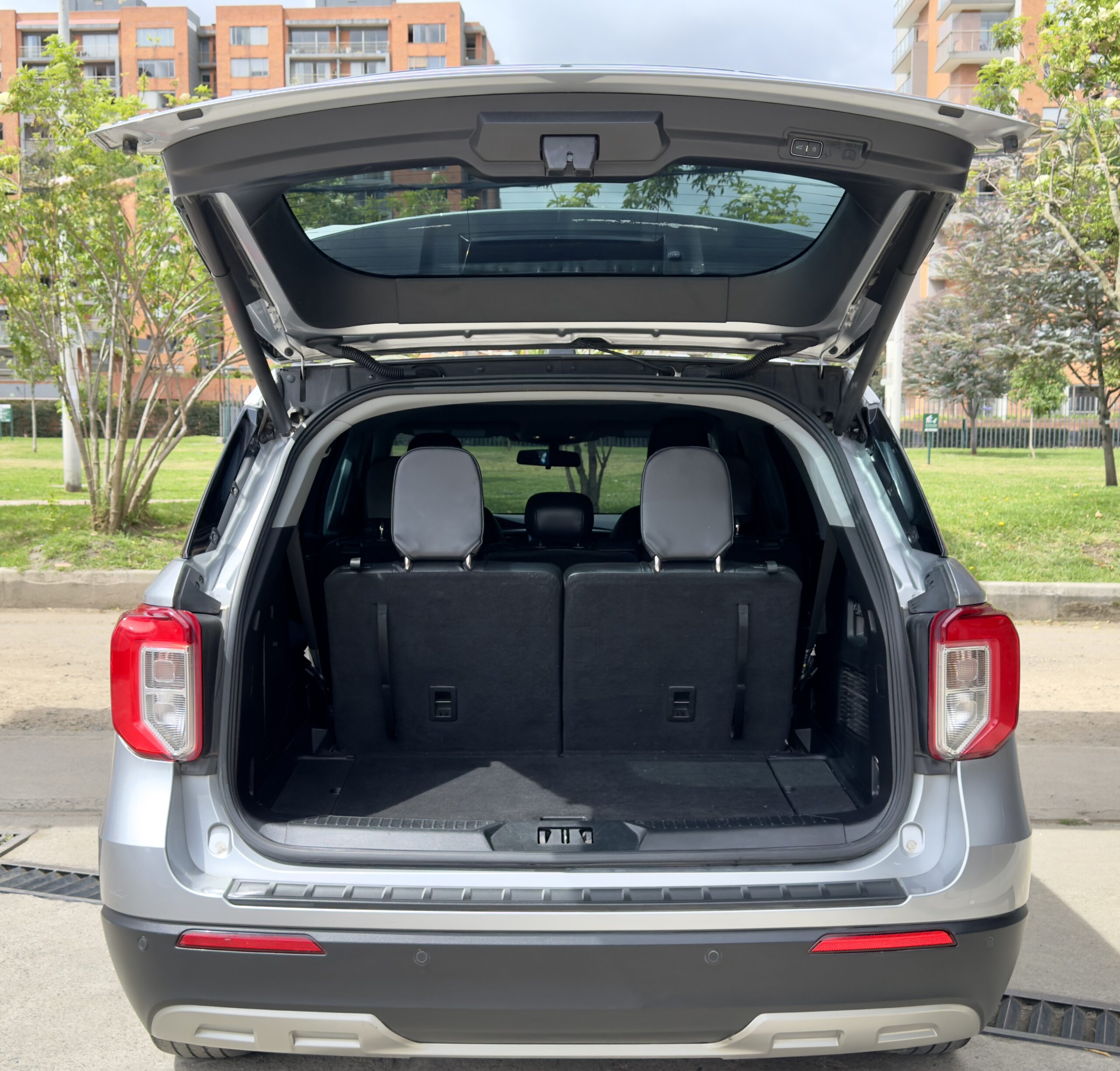 Ford Explorer 2.3l - Image 9
