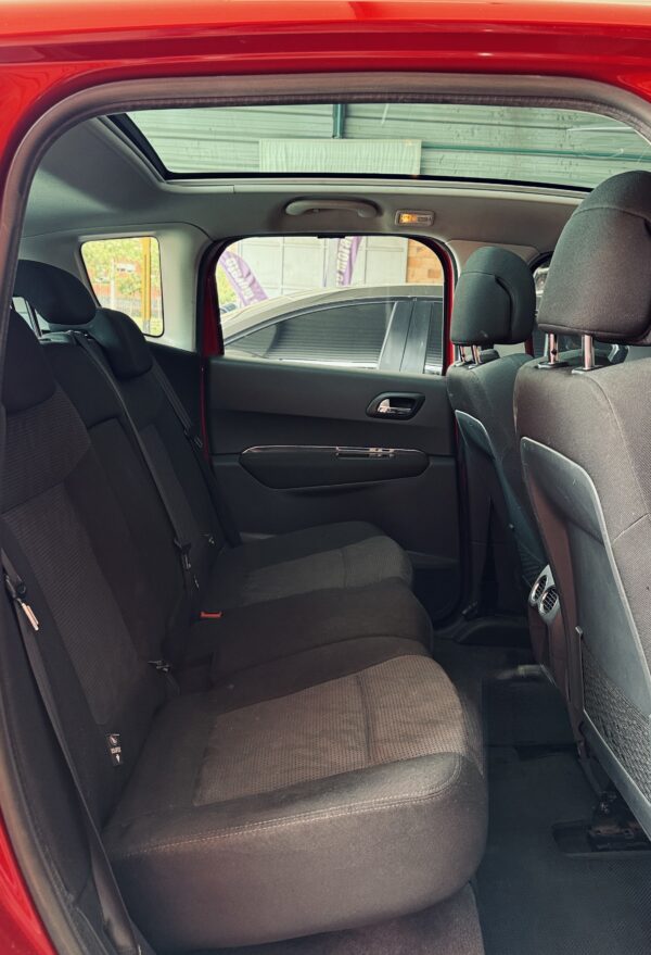Peugeot 3008 2012 Premium 1.6 - Image 12