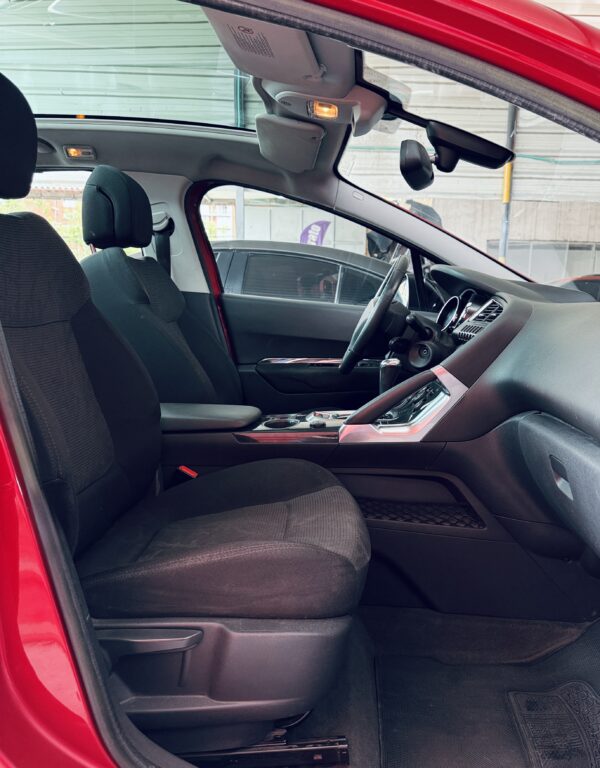 Peugeot 3008 2012 Premium 1.6 - Image 13