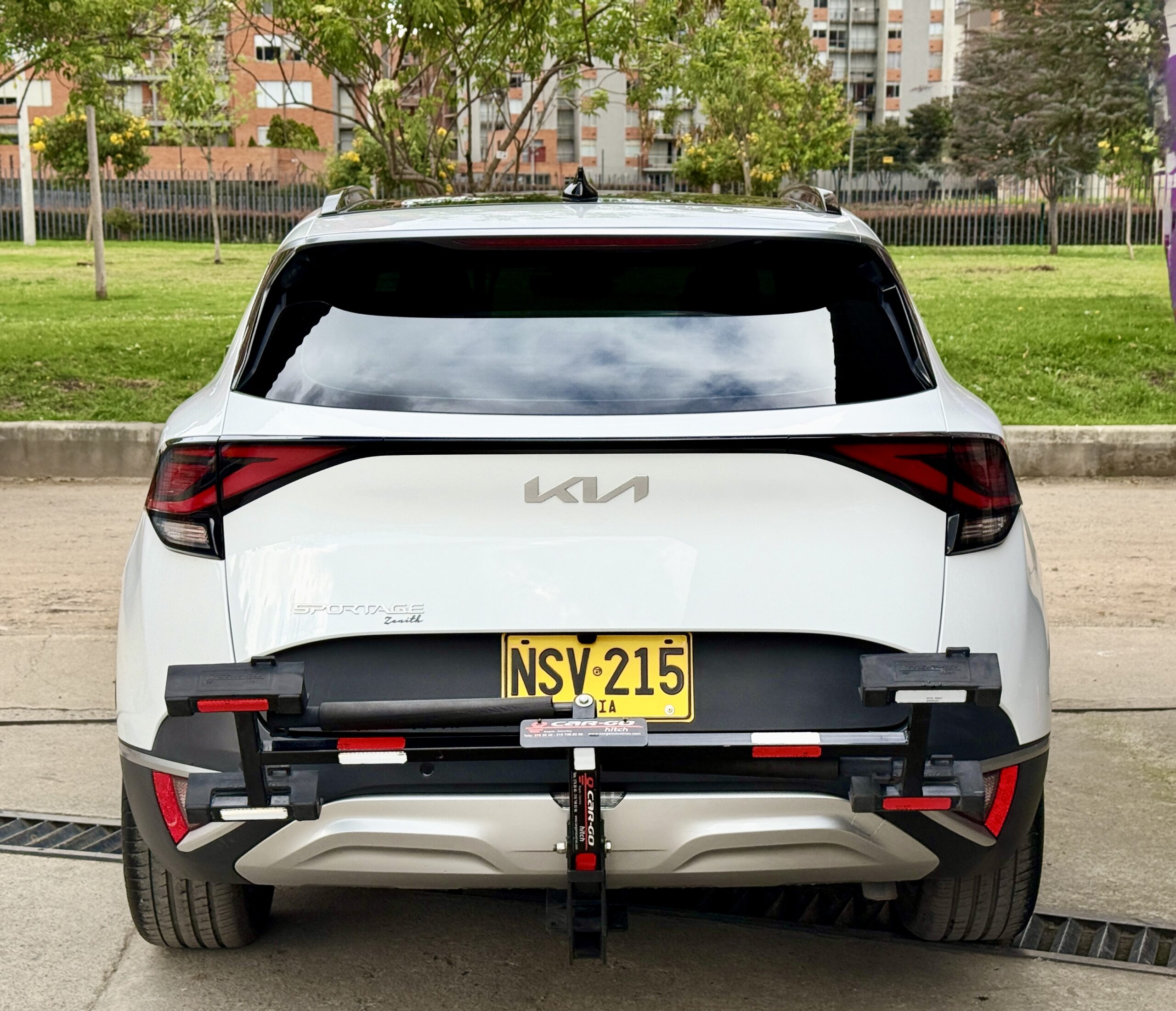 Kia Sportage 2.0 Zenith At 4X2 - Image 5