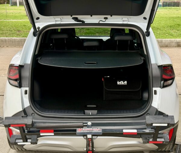 Kia Sportage 2.0 Zenith At 4X2 - Image 7