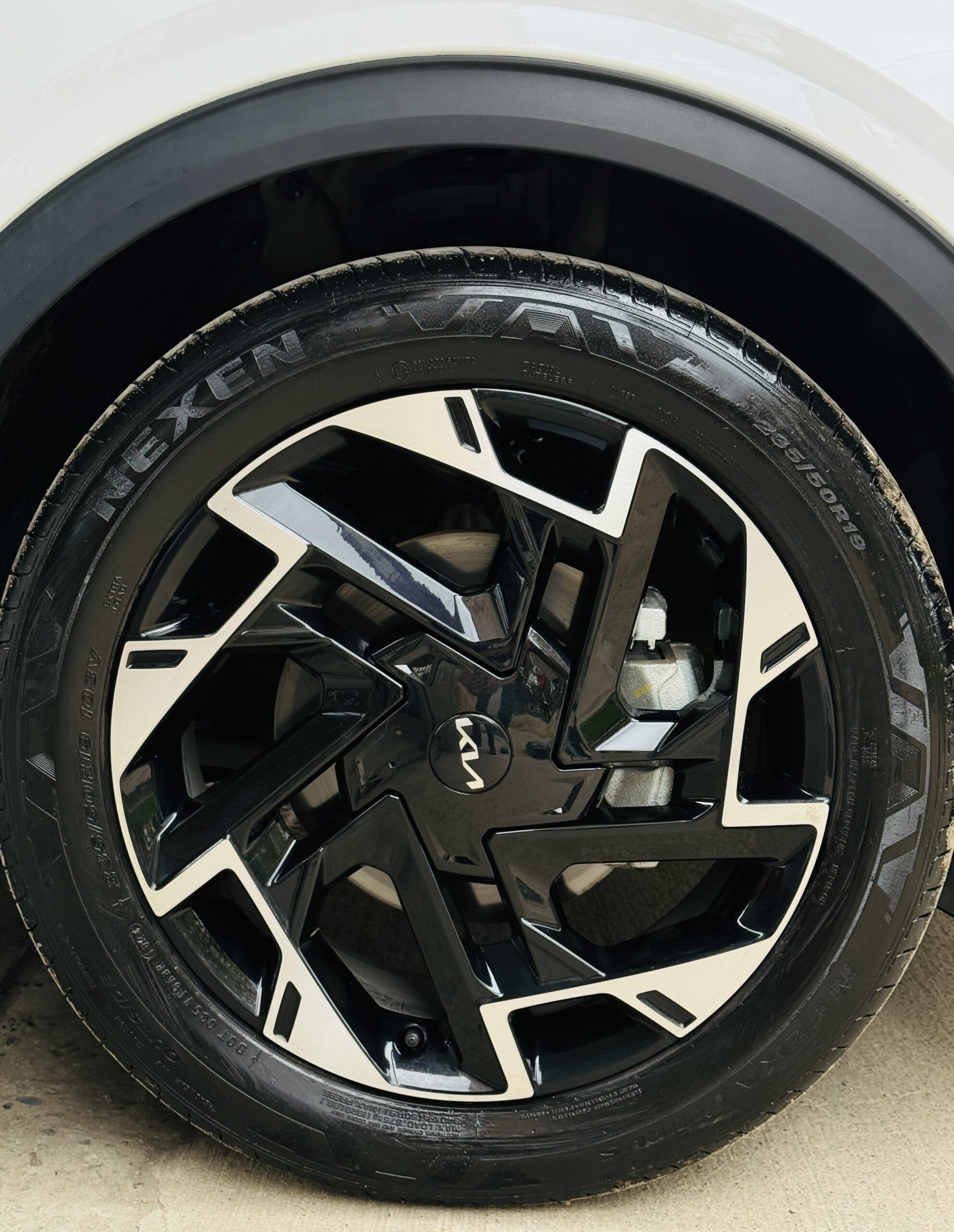Kia Sportage 2.0 Zenith At 4X2 - Image 8