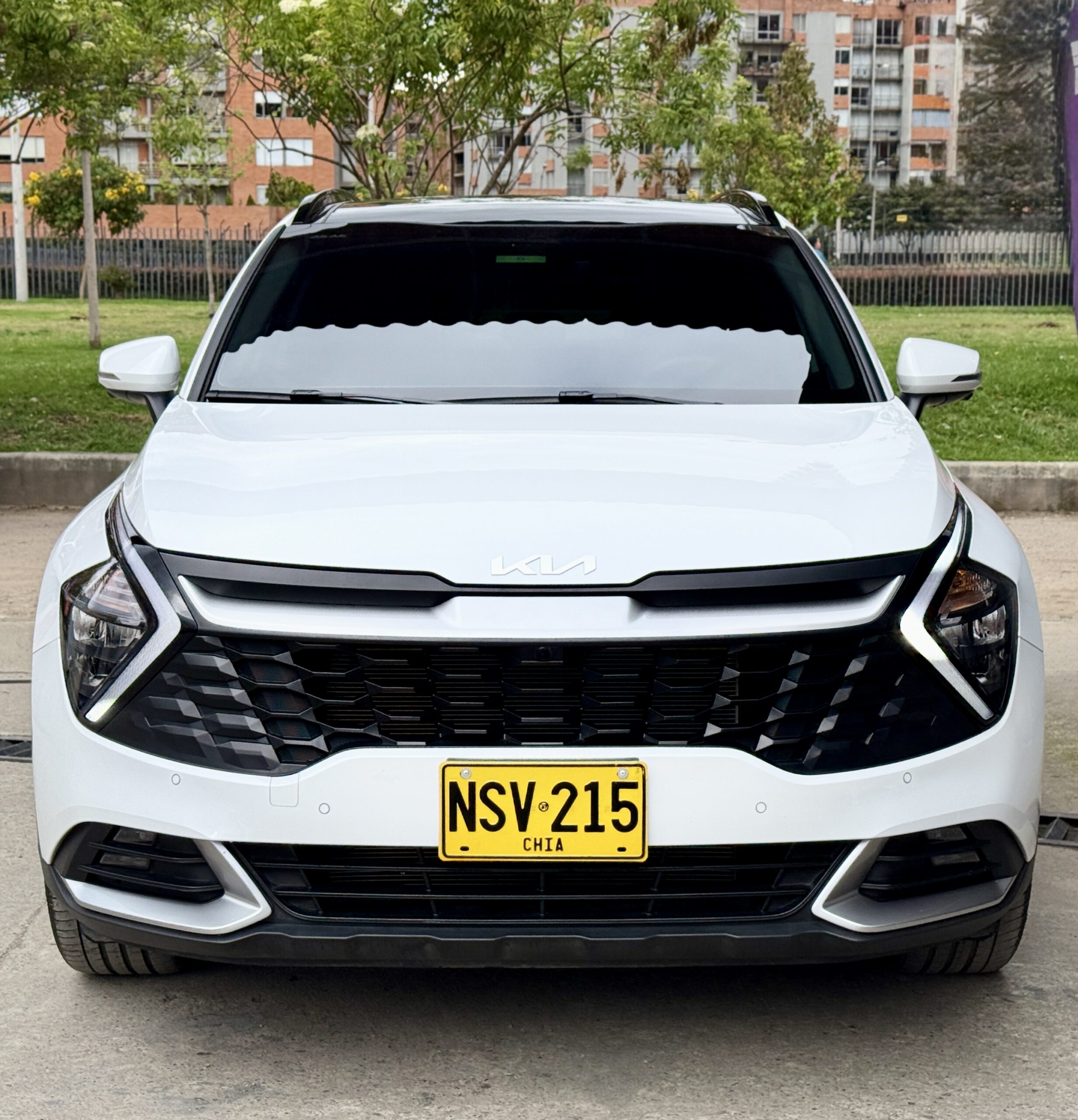 Kia Sportage 2.0 Zenith At 4X2 - Image 2