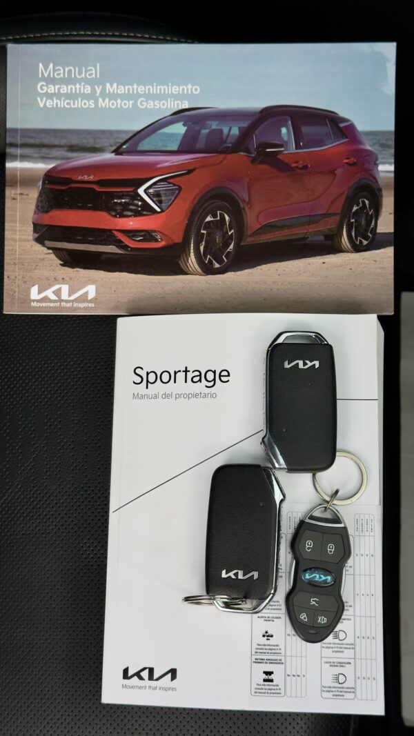 Kia Sportage 2.0 Zenith At 4X2 - Image 18